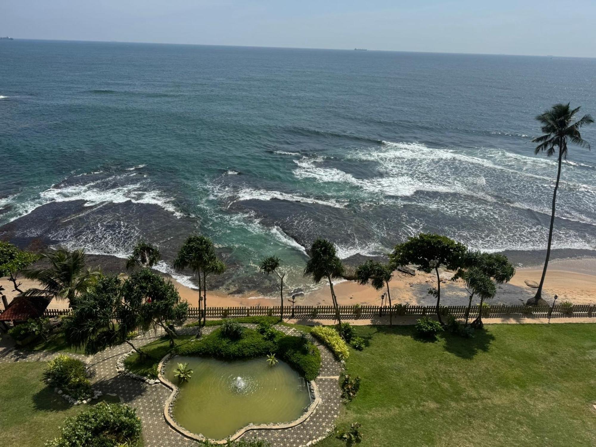 Oceanfront Galle Apartment L4-10 ภายนอก รูปภาพ